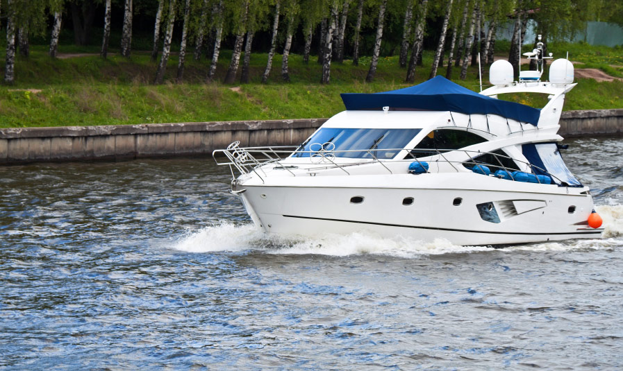Motor yatch